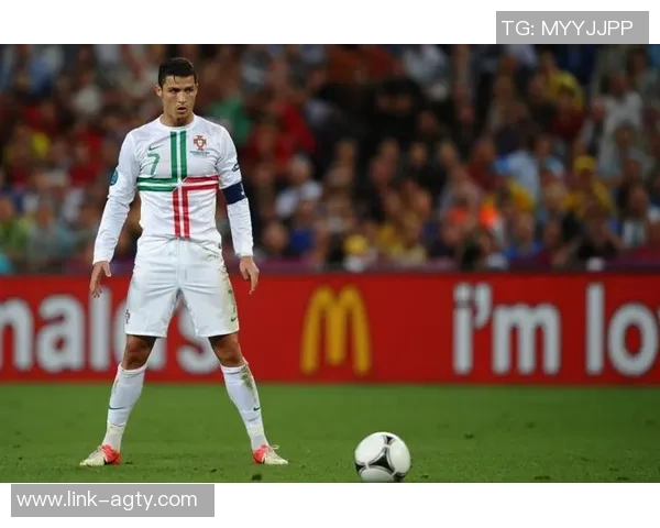 阿尔维斯重返赛场42岁球星将加盟自控股的葡萄牙第三级别球队